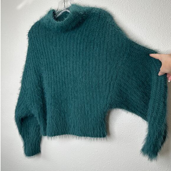 Express Green Fuzzy Long Sleeve Mock Neck Crop Sweater XS - Picture 4 of 13